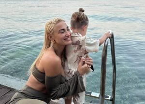 Η Ιωάννα Τούνη με τον γιο της